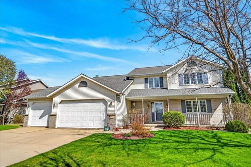 1205 Greenbrier Drive, WAUNAKEE, WI, 53597 | Card Image
