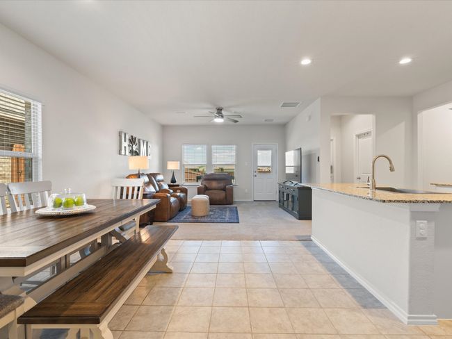 157 Greengate Dr, House other with 5 bedrooms, 3 bathrooms and null parking in Boyd TX | Image 4