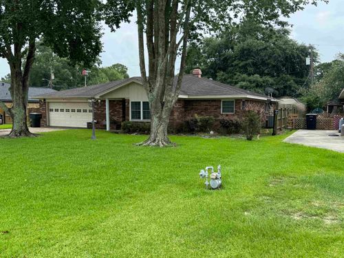 1805 N 30th St, Nederland, TX, 77627-6510 | Card Image