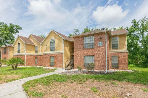 201-8636 Mallard Reserve Dr, Tampa, FL, 33614-2346 | Card Image