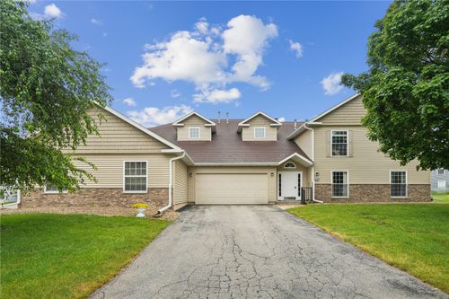 unit-b-4320 Westchester Dr Ne, Cedar Rapids, IA, 52402-7011 | Card Image