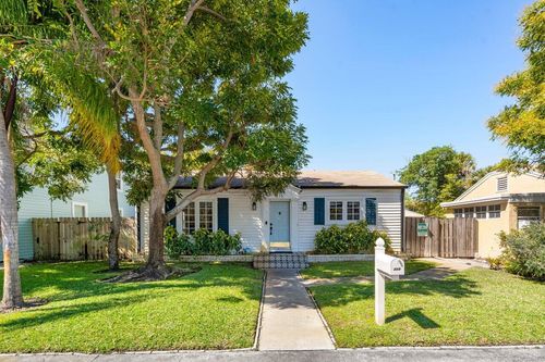 215 S Palmway, Lake Worth Beach, FL, 33460-4212 | Card Image