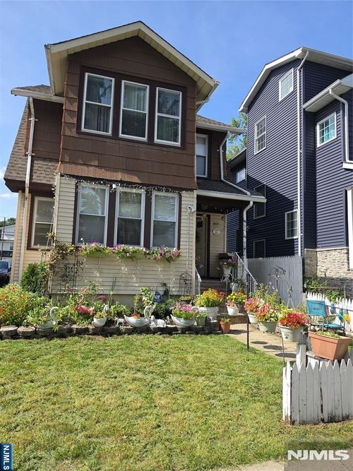 217 Ward Place, South Orange Village, NJ, 07079 | Card Image