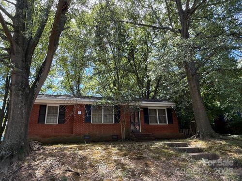 7126 Woodstream Dr, Charlotte, NC, 28210-6015 | Card Image