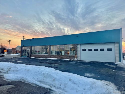 13470 Eureka Rd, Southgate, MI, 48195-1311 | Card Image