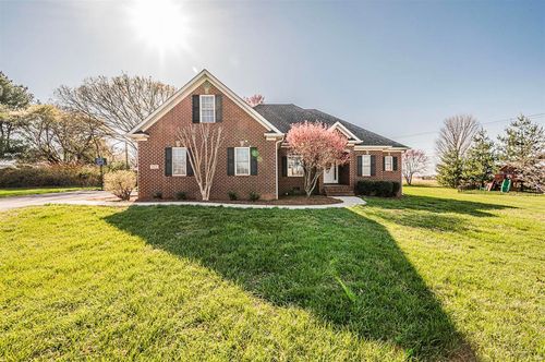 3628 Summer Breeze Ct, Bowling Green, KY, 42104-6515 | Card Image
