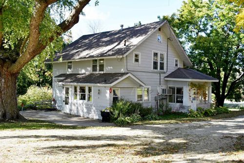 1468 Highway 105, Saint Ansgar, IA, 50472-8602 | Card Image