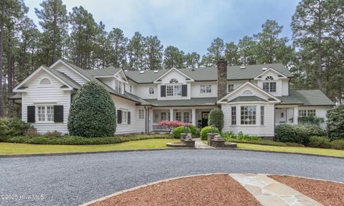 45 Chestertown Dr, Pinehurst, NC, 28374-8662 | Card Image