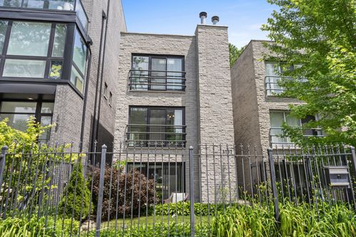 1757 N Campbell Ave, CHICAGO, IL, 60647-6828 | Card Image