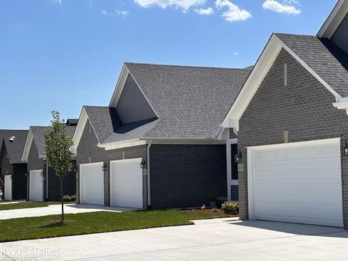 48389 Applegrove Ln, New Baltimore, MI, 48051-3311 | Card Image