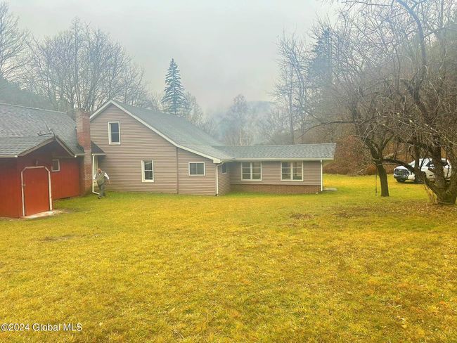 169 Route 17, Home with 6 bedrooms, 4 bathrooms and 10 parking in Jewett NY | Image 4
