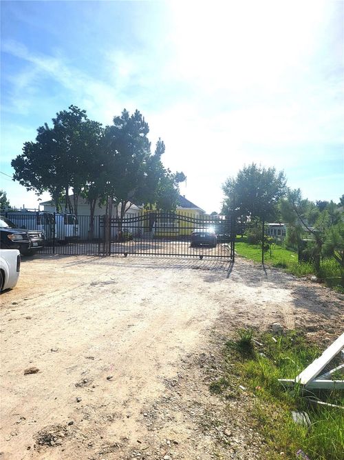 156 Road 5111, Cleveland, TX, 77327-0014 | Card Image