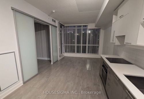 1403-30 Nelson St, Toronto, ON, M5V0H5 | Card Image