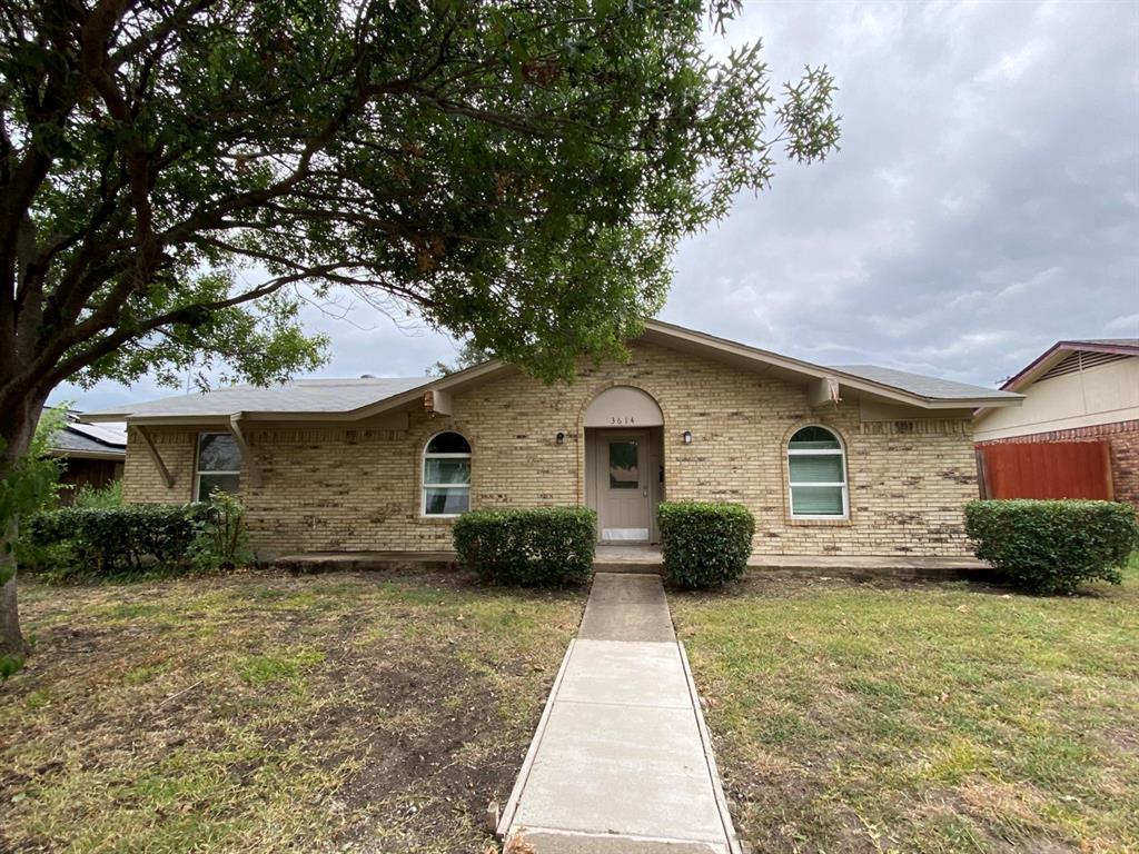 Gray Dr, Mesquite, TX 75150