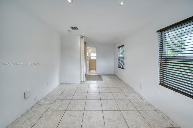 0 - 420 Nw 104th Ter, House other with 3 bedrooms, 2 bathrooms and null parking in Miami FL | Image 18