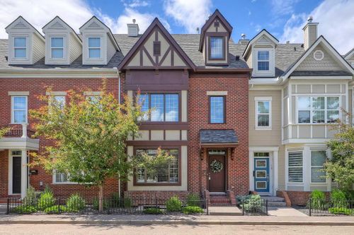 17 Somme Blvd Sw, Calgary, AB, T2T6K7 | Card Image