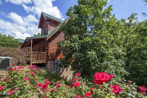 3416 Merlin Way, Pigeon Forge, TN, 37862 | Card Image