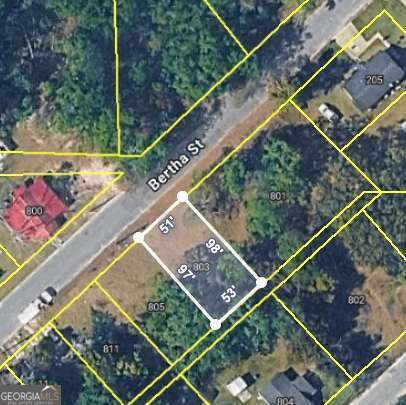 Land in Waycross