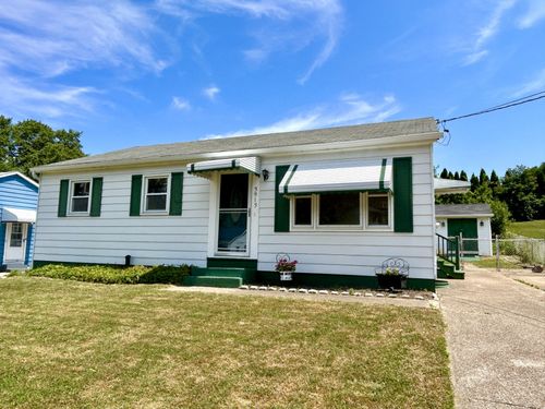 3913 Stanley Ave, Erie, PA, 16504-2403 | Card Image
