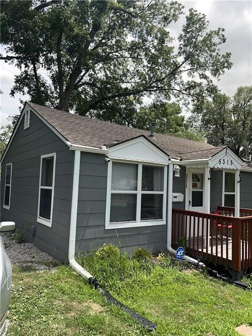 5315 Ash Ave, Raytown, MO, 64133-2811 | Card Image