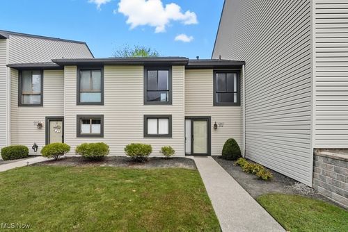 apt-302-6290 Greenwood Pkwy, Northfield, OH, 44067-2373 | Card Image