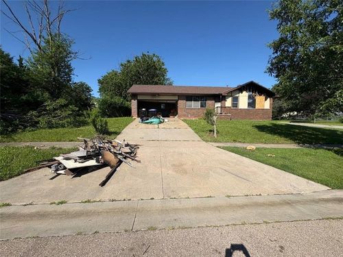 3801 Se Evans Dr, Topeka, KS, 66609-1486 | Card Image