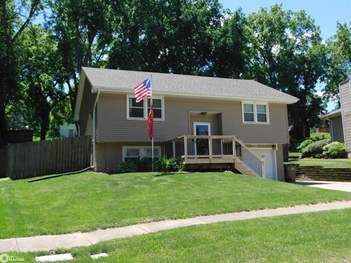 735 Terrace Dr, Carlisle, IA, 50047-7769 | Card Image