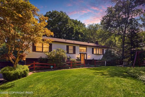3 Devonshire Ln, Mount Pocono, PA, 18344-1026 | Card Image