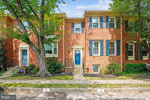 10148 Village Knolls Ct, OAKTON, VA, 22124-2728 | Card Image