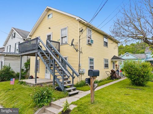 519 W 4th St, LEWISTOWN, PA, 17044-2396 | Card Image