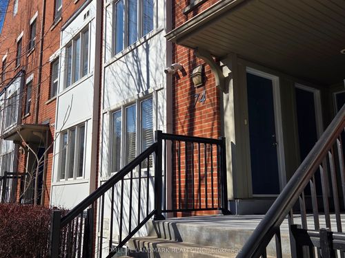 2-74 Munro St, Toronto, ON, M4M2S9 | Card Image