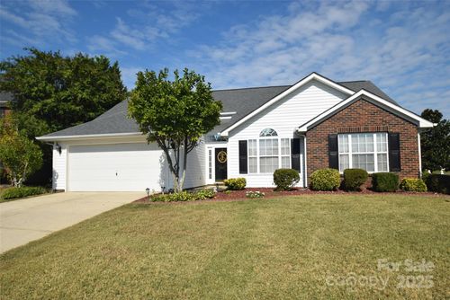 2709 Hampton View Ct, Charlotte, NC, 28213-4133 | Card Image