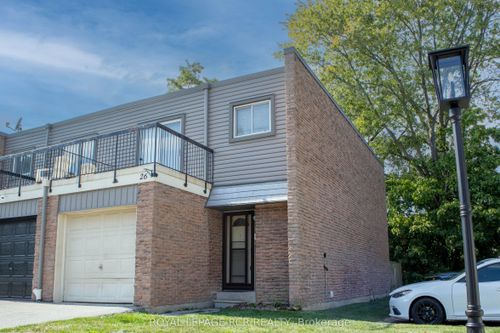 {{alt}} | Card Image