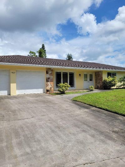 7827 Saint Andrews Road, House other with 3 bedrooms, 2 bathrooms and null parking in Lake Worth FL | Image 3