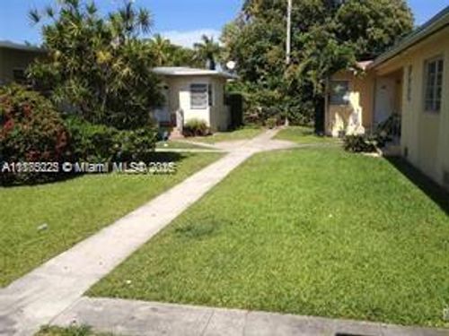 apt-18-2165 Bay Dr, Miami Beach, FL, 33141-3472 | Card Image