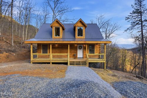 954 Glasgow St, Sevierville, TN, 37876-9291 | Card Image