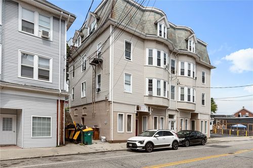 584 N North Main Street, Woonsocket, RI, 02895 | Card Image