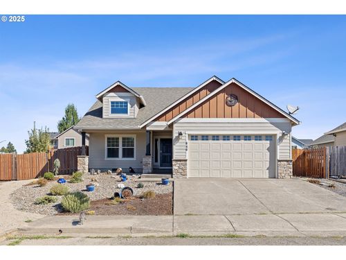 640 E Buttercup St, Yamhill, OR, 97148-8662 | Card Image