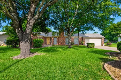 202 S Tower St, Weatherford, TX, 76086-4542 | Card Image