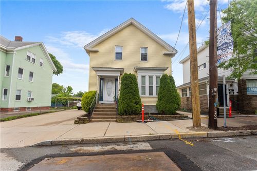 114 Warren Ave, East Providence, RI, 02914-5137 | Card Image