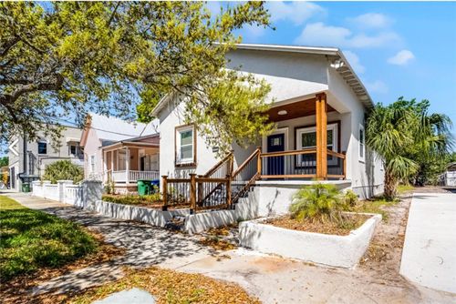 2335 W Beach St, TAMPA, FL, 33607-2611 | Card Image