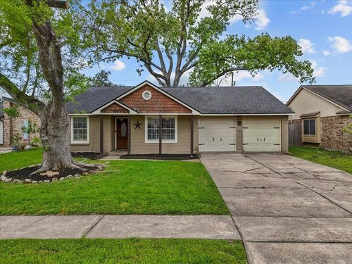 419 Forest Hills Dr, League City, TX, 77573-5759 | Card Image