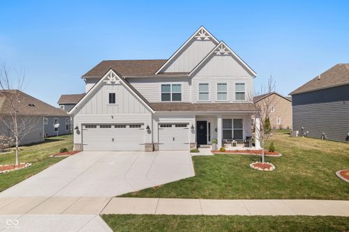 10936 Pebblestone Way, Brownsburg, IN, 46112-7021 | Card Image