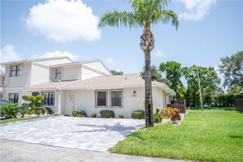 5267 Jog Ln, Delray Beach, FL, 33484-6622 | Card Image