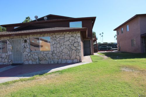 1245 W 20th Pl, Yuma, AZ, 85364-8703 | Card Image