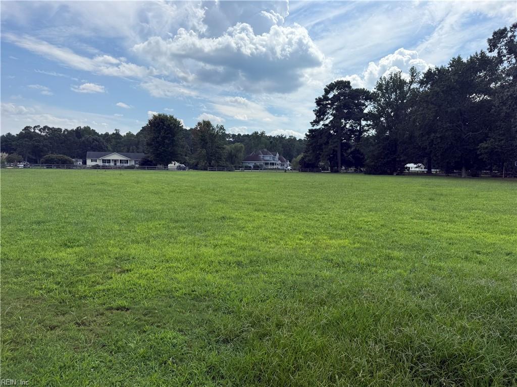 Land in Gloucester 3