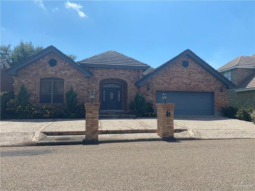 313 Sabine St, Mission, TX, 78572-7443 | Card Image