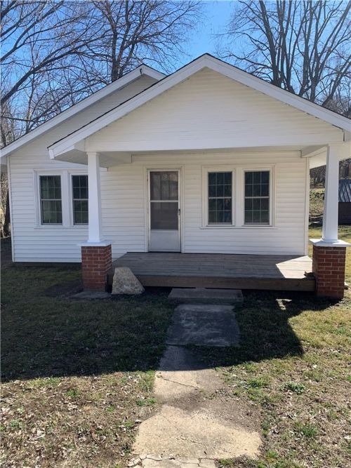 1172 E State Highway 90, Jane, MO, 64856-9106 | Card Image