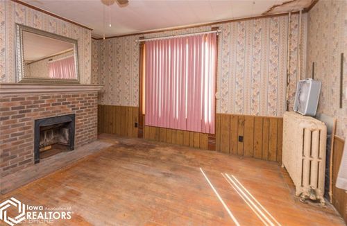 534 N Grand St, Chariton, IA, 50049-1410 | Card Image