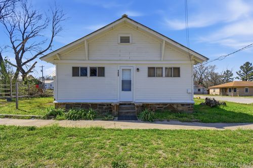 123 7th St, Barnsdall, OK, 74002 | Card Image